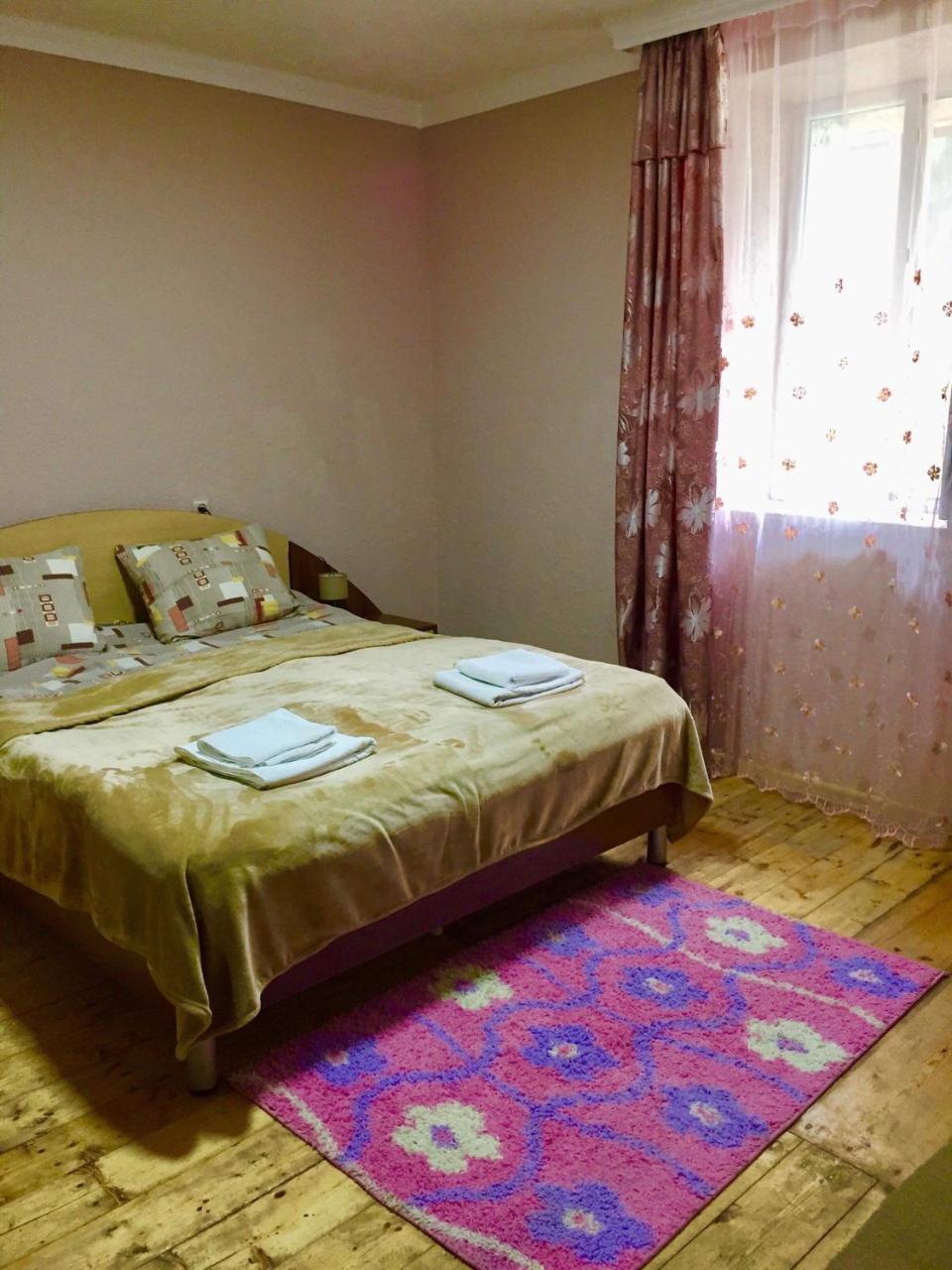 Sunny Guesthouse Stepantsminda Exterior photo
